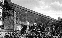 Zamek w Barcianach - Wschodznie skrzydo zamku na zdjciu z 1932 roku
