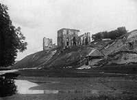 Zamek w Bodzentynie - Zamek w Bodzentynie na zdjciu z 1933 roku