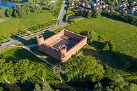 Zamek w Ciechanowie - Zdjcie z lotu ptaka, fot. ZeroJeden, VI 2020