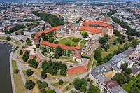 Zamek na Wawelu w Krakowie - Widok zamku na zdjciu lotniczym, fot. ZeroJeden, VI 2019
