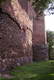 Zamek w Kruszwicy - Wiea i fragment zachodniego odcinka murw, fot. ZeroJeden, VIII 2000