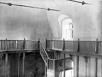 Zamek w Niepoomicach - Wntrza zamku w Niepoomicach na fotografii z lat 1918-28