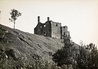 Zamek w Szydowie - Pozostaoci zamku w Szydowie na zdjciu Henryka Poddbskiego z okoo 1936 roku