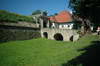 Zamek w Winiczu Nowym - fot. ZeroJeden, VI 2006