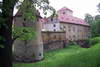Zamek w Witostowicach - Wschodnie skrzydo zamku, fot. JAPCOK, V 2004